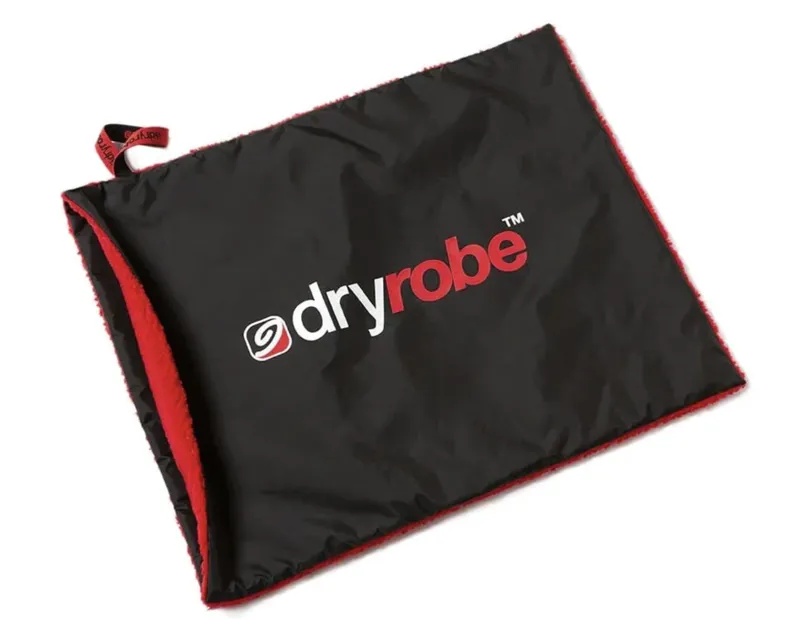 Dryrobe Cushion Cover Black/Red